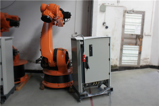 二手機(jī)器人二手KUKA六軸加長(zhǎng)機(jī)械手